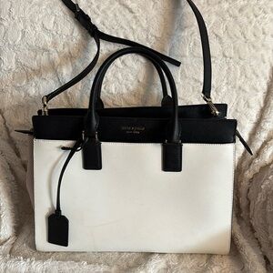Beautiful and gently used Kate Spade hand bag!
